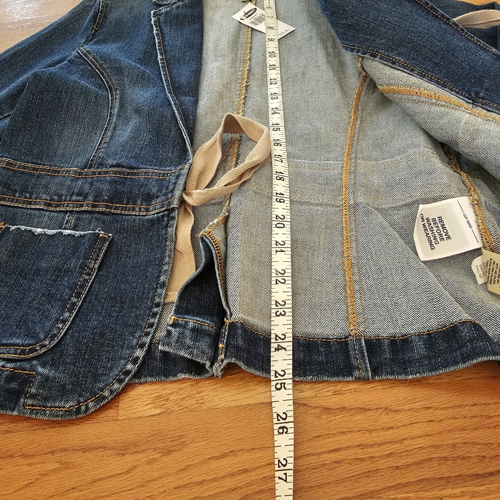 Jean jackets - Picture 5 of 5